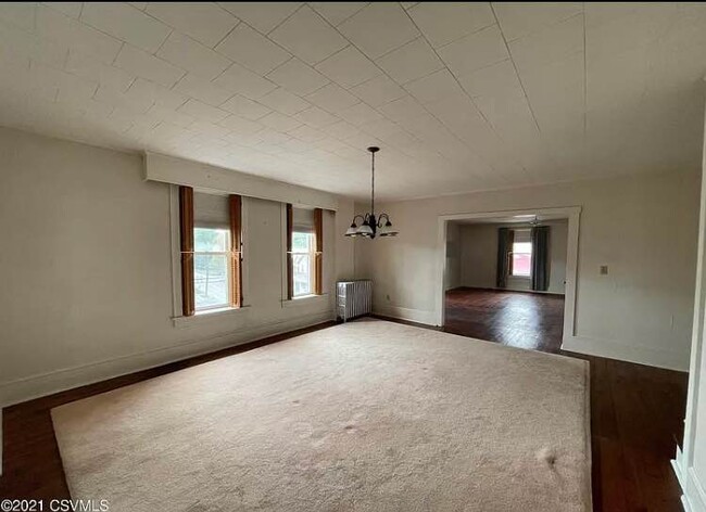 Formal Dining Room - 47 W Main St