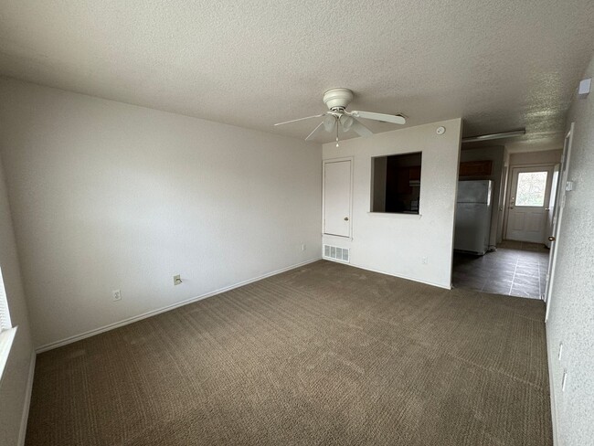 Building Photo - 1602 Aztec Trce