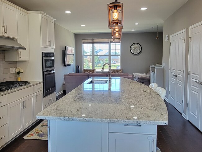 Building Photo - 2738 Helmsdale Cir