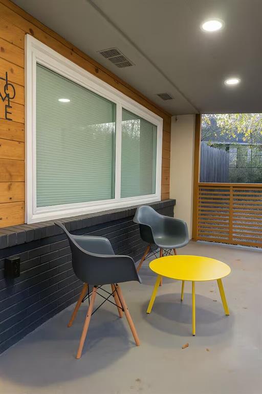 Foto del edificio - 500 Denham St