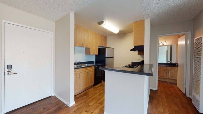 Interior Photo - Huntington Vista