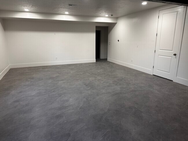 Foto del edificio - 9476 N Timpanogos Cv