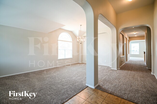 Foto del edificio - 824 Trailwood Dr