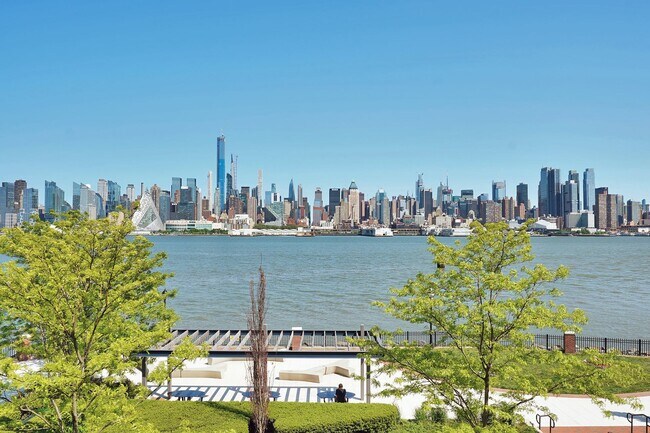 Foto del edificio - 1000 Avenue At Port Imperial