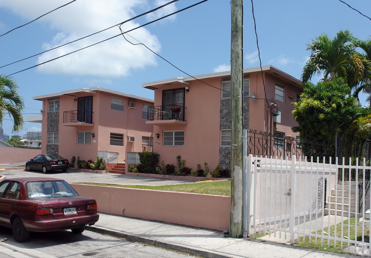 Foto del edificio - 1140 SW 3rd St