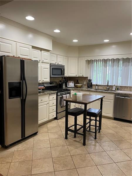 Building Photo - 2898 Briarcliff Ct NE