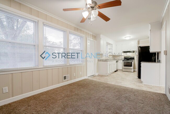 Building Photo - PICK YOUR GIFT OF $200 OFF YOUR FIRST FULL...
