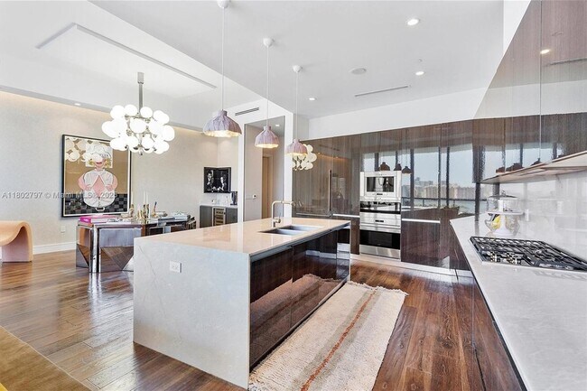 Foto del edificio - 3300 NE 188th St