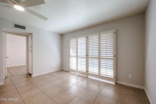 Building Photo - 9319 W Rockwood Dr