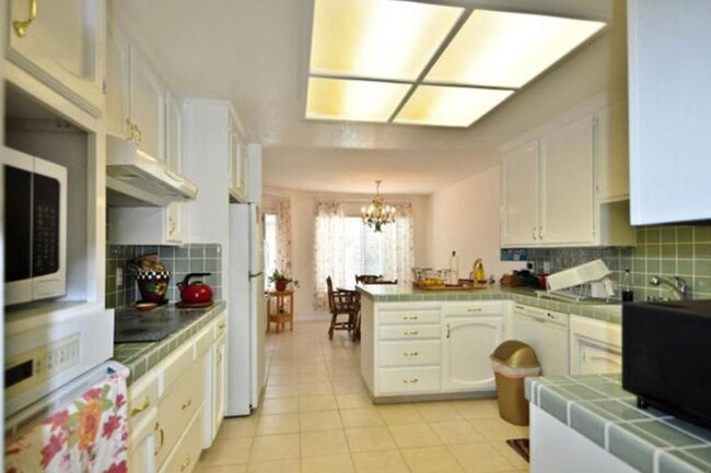 Foto del edificio - Townhome in Gated Golf Course Community