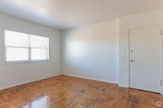 Interior Photo - Northwood Gardens