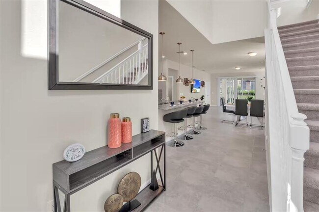 Foto del edificio - 7267 Oakmoss Loop