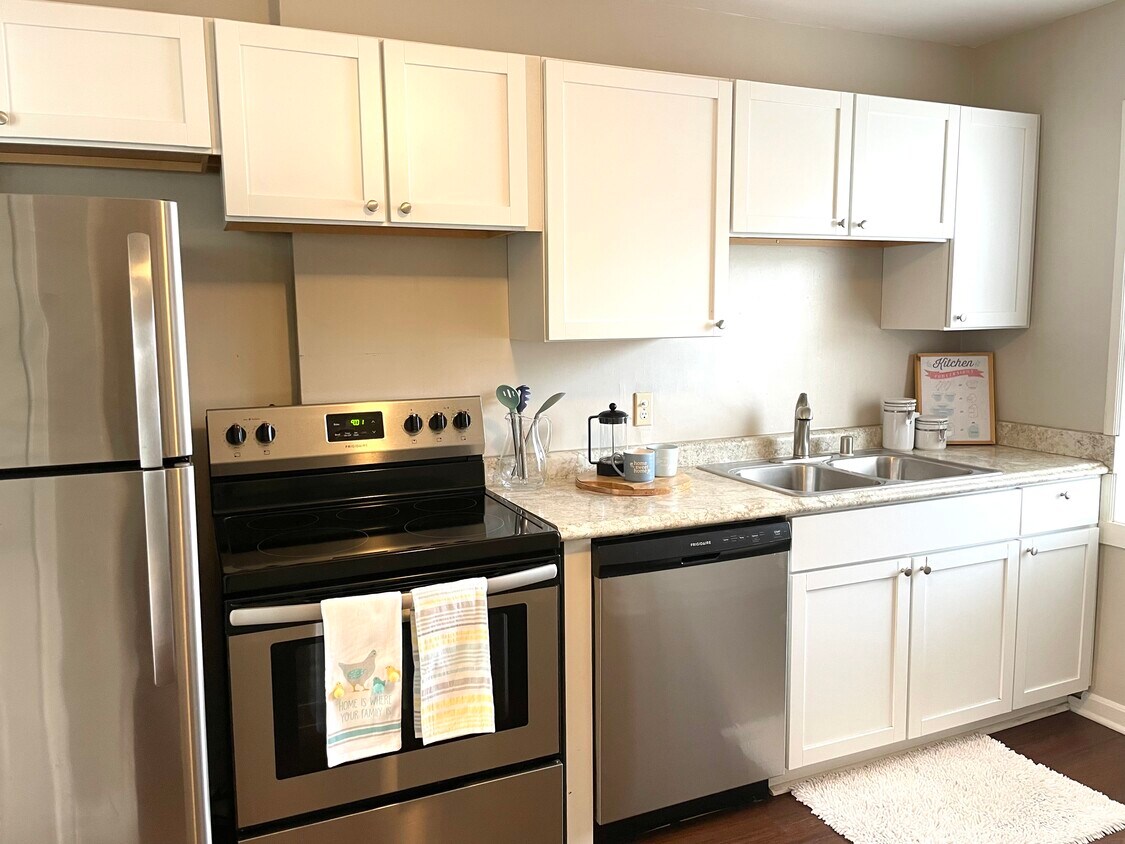 Foto principal - 5211 N Diversey Blvd
