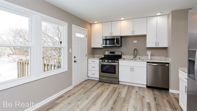 Building Photo - 4 br, 1.5 bath House - 17790 Springfield Ave