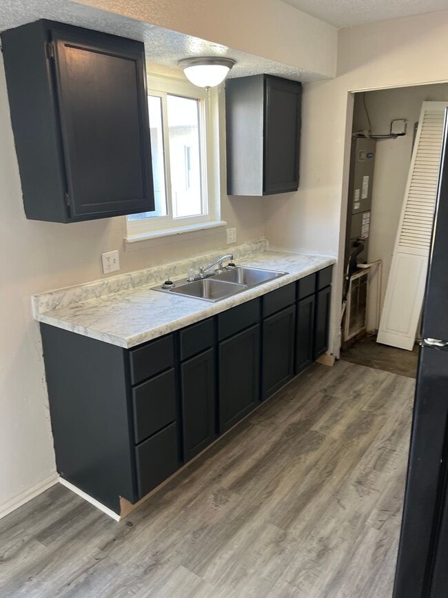 Building Photo - 3 Bedroom Townhouse in Mexico