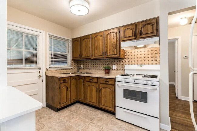 Foto del edificio - 10860 St Francis Ln