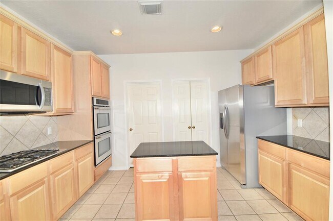 Building Photo - 5506 Flower Grove Ct