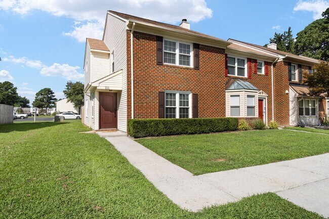 Building Photo - Yorktown Living