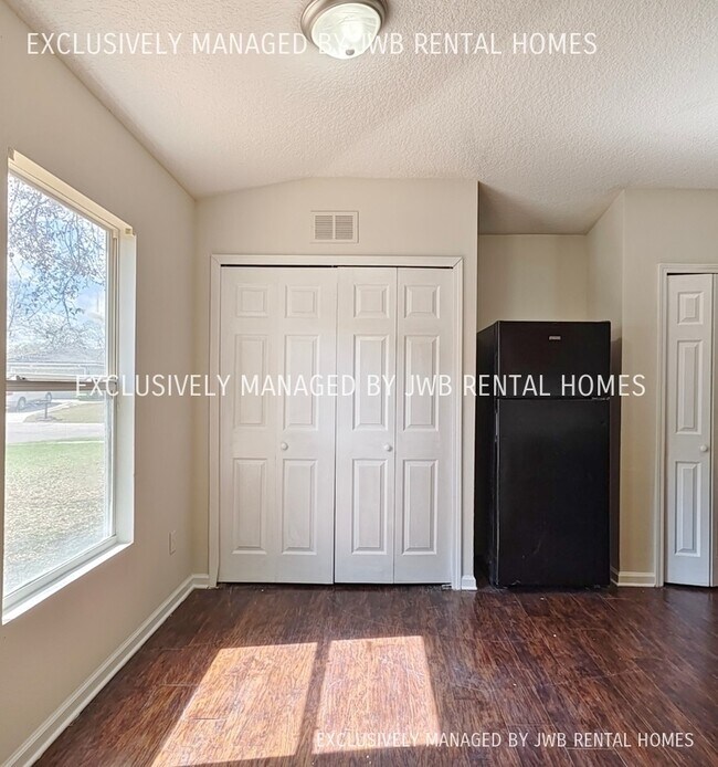 Foto del edificio - 3019 Thorn Glen Ct