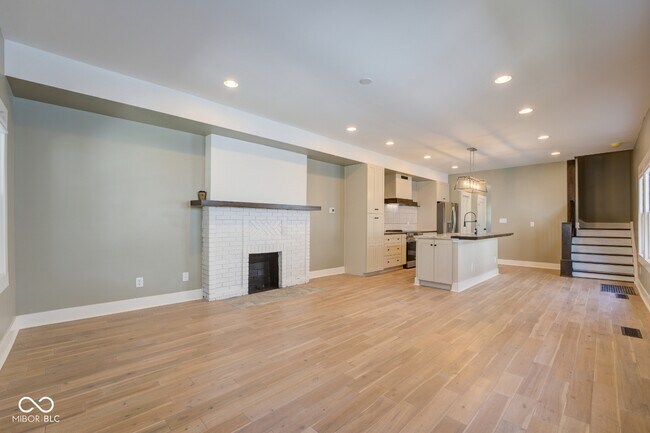Foto del edificio - 2832 N Park Ave