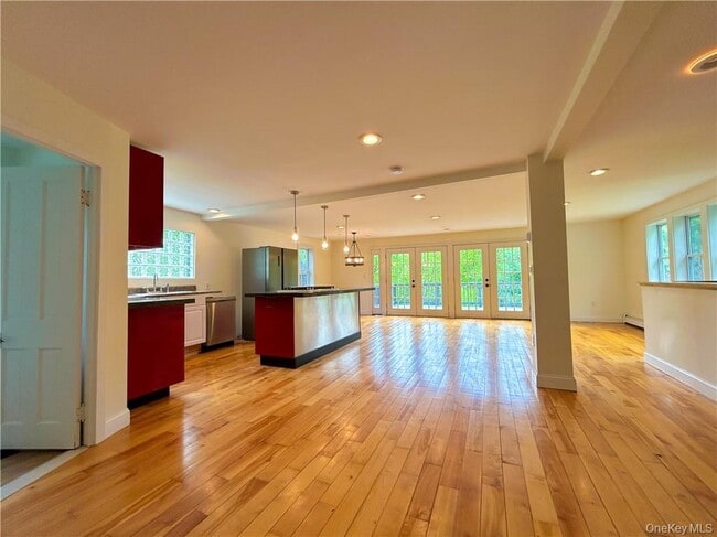 Building Photo - 941 Elting Rd