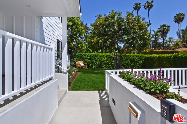 Foto del edificio - 3517 Inglewood Blvd