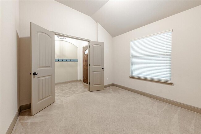 Building Photo - 176 Caraway