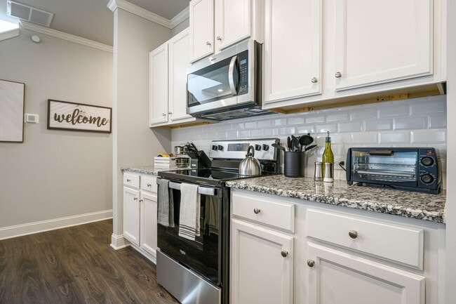 Building Photo - 2059 Pinnacle Walk