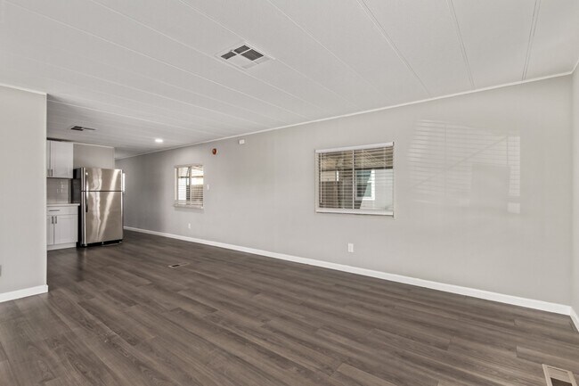 Building Photo - 303 S Recker Rd