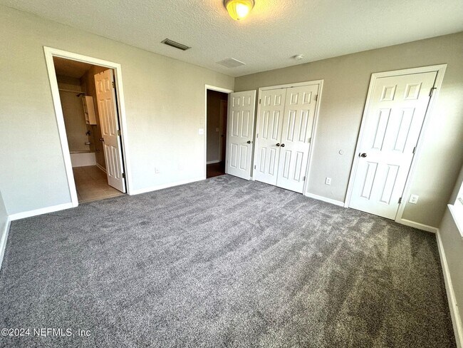 Building Photo - 1500 Calming Water Dr