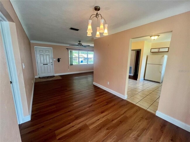 Foto del edificio - 6700 17th Ln N
