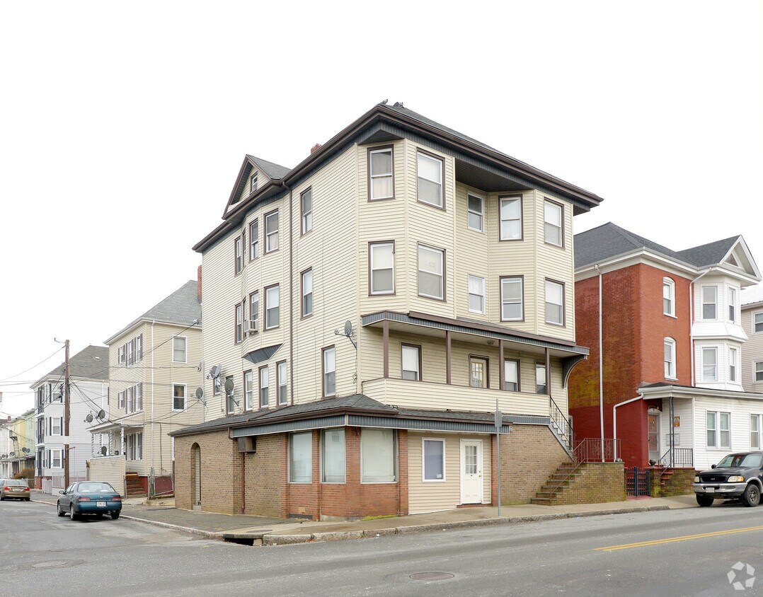 Primary Photo - 61 County St