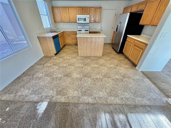 Foto del edificio - 2499 Wild Ambrosia Ave