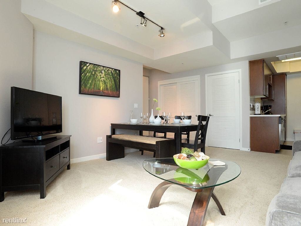 Foto principal - 320 W 111th St