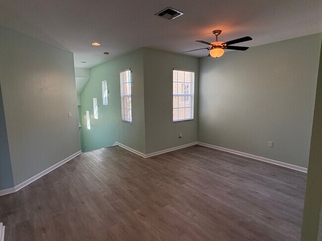 Foto del edificio - 3/2/1 Townhome in River Glen!