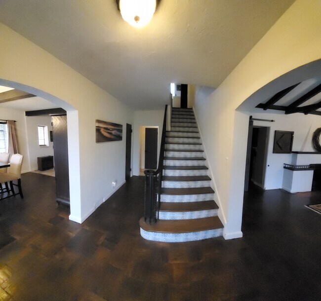 Foto del edificio - 3501 Evans Dr