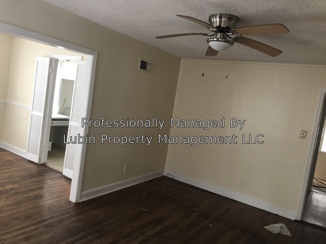Building Photo - 1571 Rebecca St