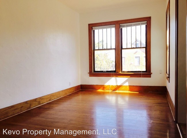 Building Photo - 1412 1/2 NW 25th St