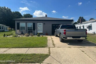 Building Photo - 182 Bonaire Dr