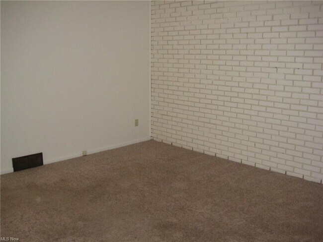Building Photo - 430 Sheraton Dr NW