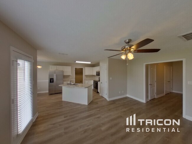 Foto del edificio - 1436 Beaconcrest Cir