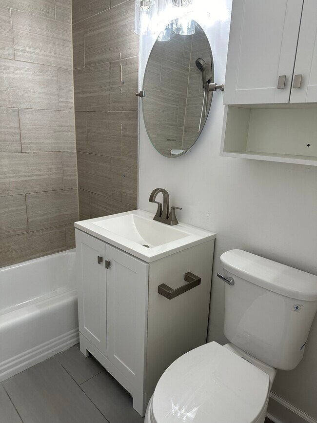 Building Photo - 750 S Dickerson St