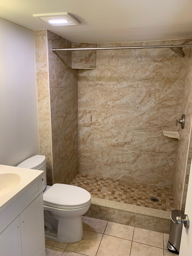 2871 Manoa Rd, Honolulu, HI 96822 House Rental in Honolulu, HI