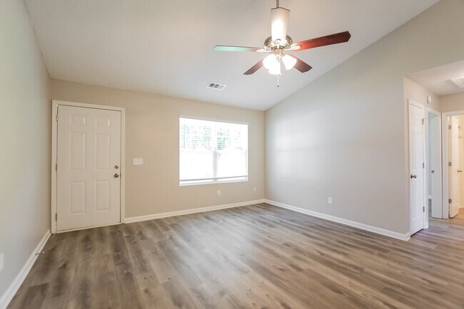 Foto del edificio - 955 Sugar Valley Rd SW