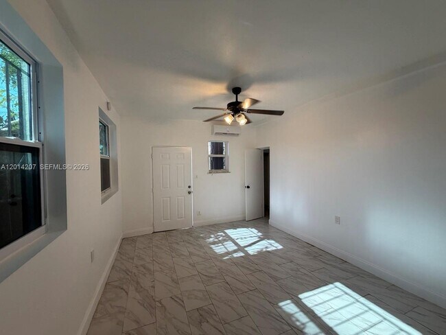 Foto del edificio - 7840 NW 5th Ave