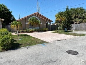 Building Photo - 7601 NW 166th Terrace