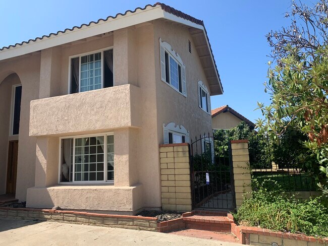 Foto del edificio - 20570 Missionary Ridge St