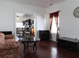 Building Photo - 523 W 38th St