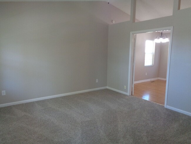 Foto del edificio - Upgraded House for Rent-3 Bedroom
