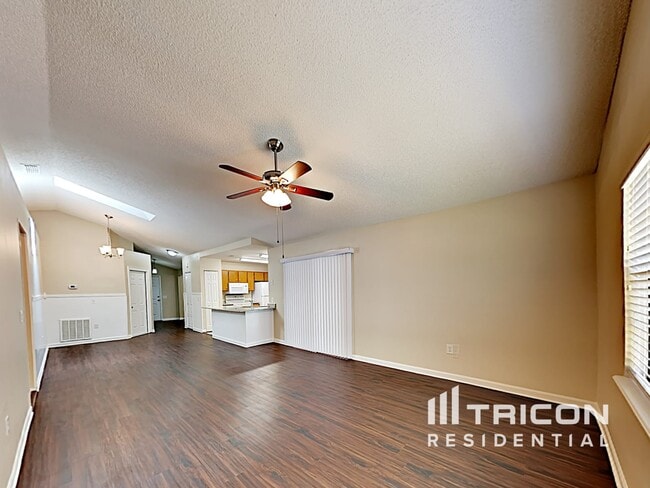 Building Photo - 1268 Maximilian Street Deltona FL